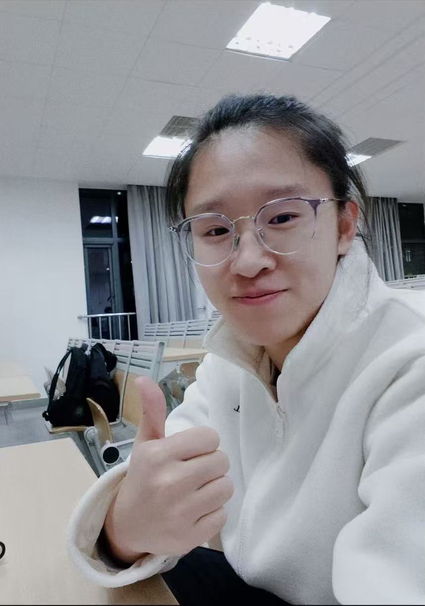 左鸿瑶